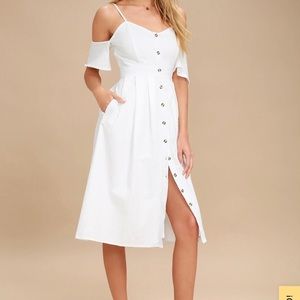 NEVER WORN Lulu’s Dress (Blue… not white as shown)